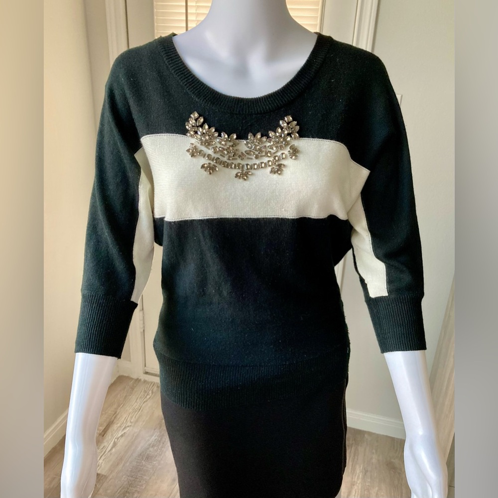 Xoxo Women’s Sweater 3/4 Sleeve Black White Rhinestones Ornament Sz XS